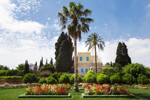 Mansion of Mazra'ih and surrounding gardens